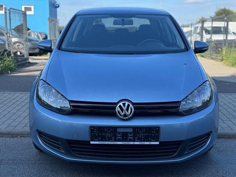 Blau Gebraucht 2009 VW Golf VI Trendline Limousine | 6.950 € (Fairer Preis) - Bild 1/4