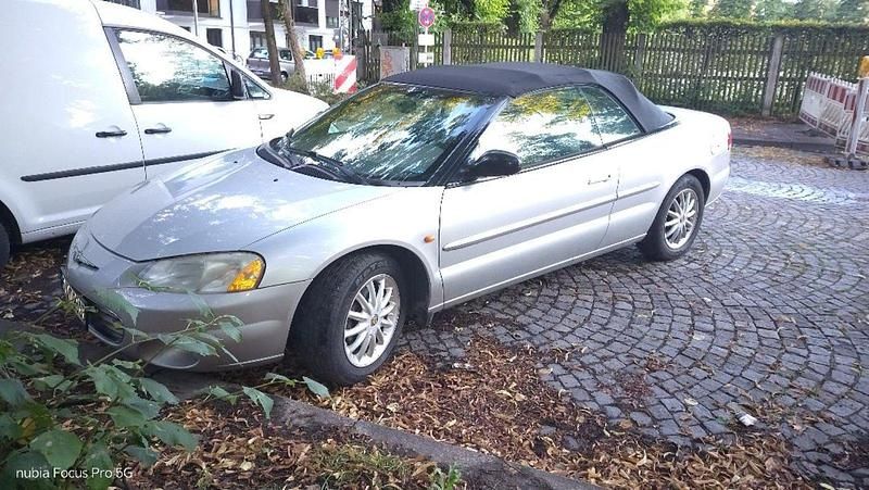 Używany Chrysler Sebring Cabriolet 140 KM (102 kW) 2003 Szary Kabriolet