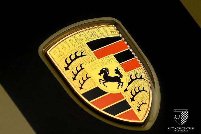 Neu Porsche 911 541 PS (397 kW) 2026 Grün Coupé