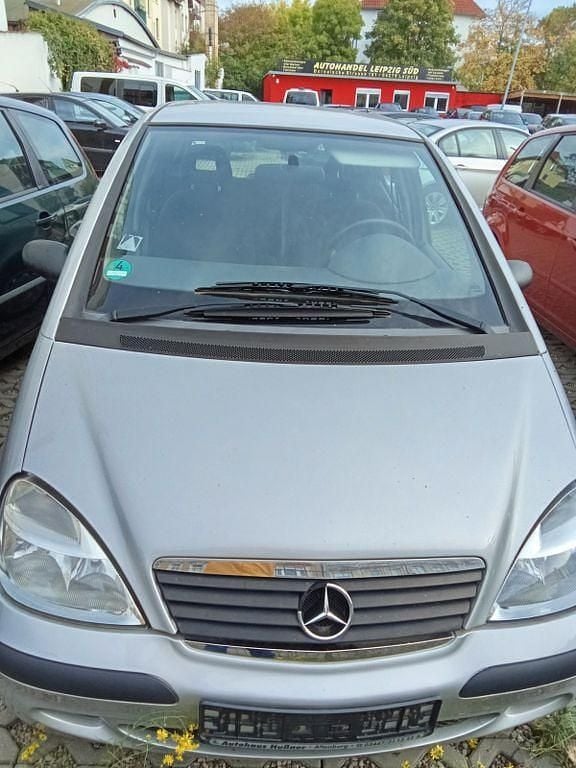 Silber Gebraucht 2003 Mercedes A160 Classic Van / Kleinbus | 799 € (Superpreis) - Bild 1/4