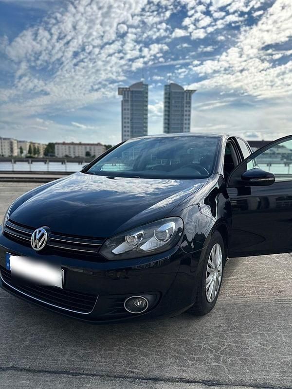 Schwarz Gebraucht 2011 VW Golf VI Highline Kleinwagen | 5.000 € (Guter Preis) - Bild 1/4