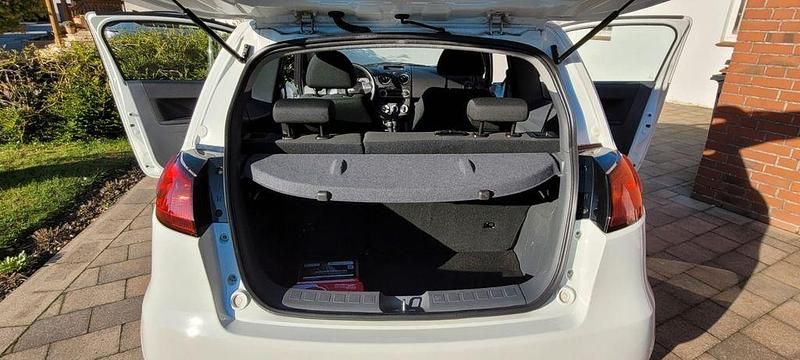 Gebraucht Mitsubishi Colt 75 PS (55 kW) 2013 Weiß Kleinwagen