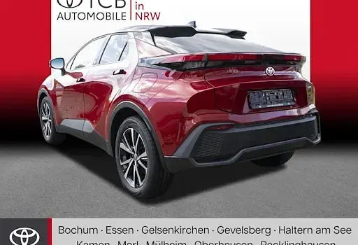 Neu Toyota C-HR 140 PS (102 kW) 2025 Rot SUV