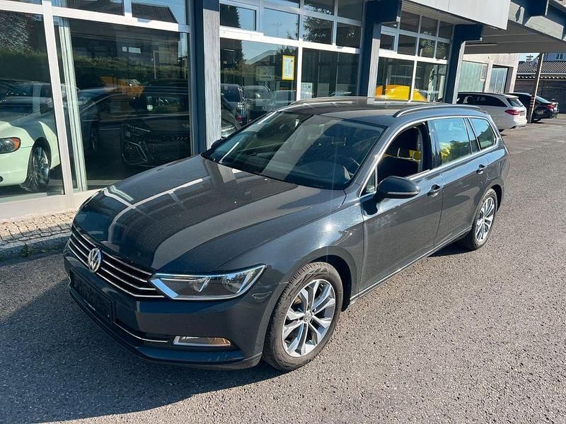 Grau Gebraucht 2015 VW Passat Limousine | 6.990 € (Etwas zu teuer) - Bild 1/4