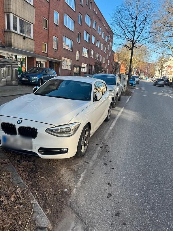 Gebraucht BMW 116 Sport Line 136 PS (100 kW) 2014 Weiß Kleinwagen