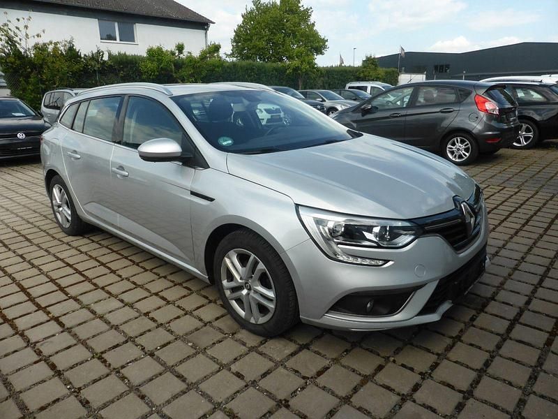 Silber Gebraucht 2018 Renault Mégane GrandTour Experience Kombi | 9.890 € (Superpreis) - Bild 1/4