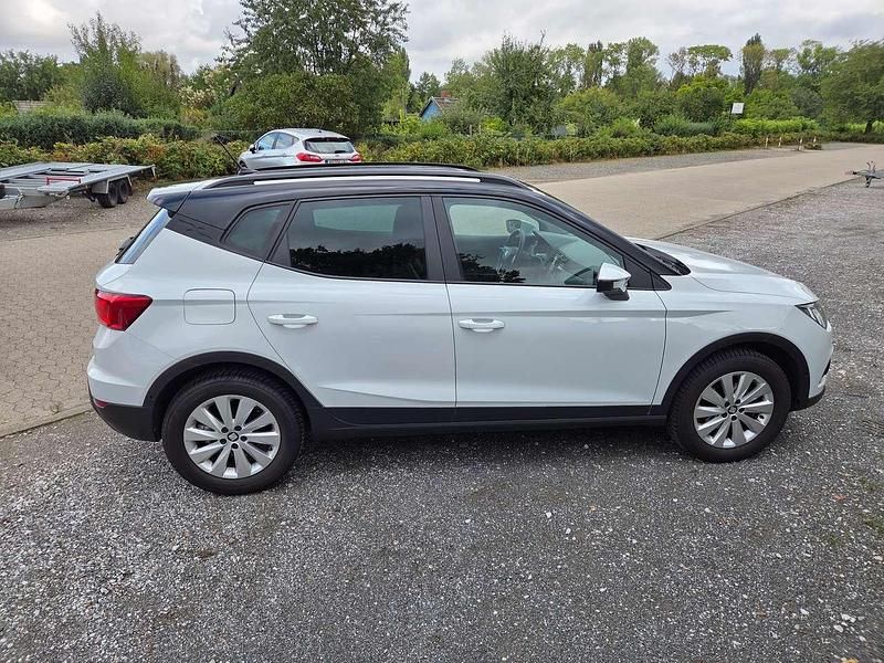 Weiß Gebraucht 2021 Seat Arona Style SUV | 16.850 € (Fairer Preis) - Bild 1/4