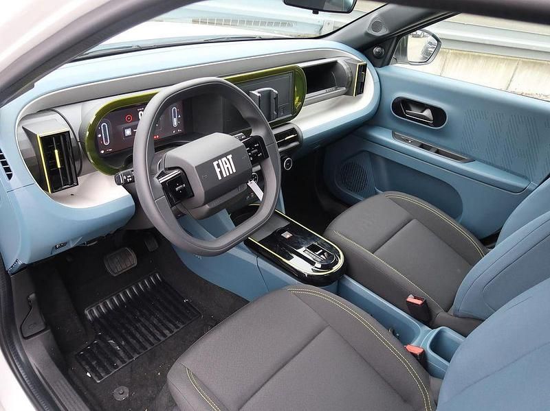 Neu Fiat Grande Panda Pop 110 PS (80 kW) 2025 Gelato weiß Kleinwagen