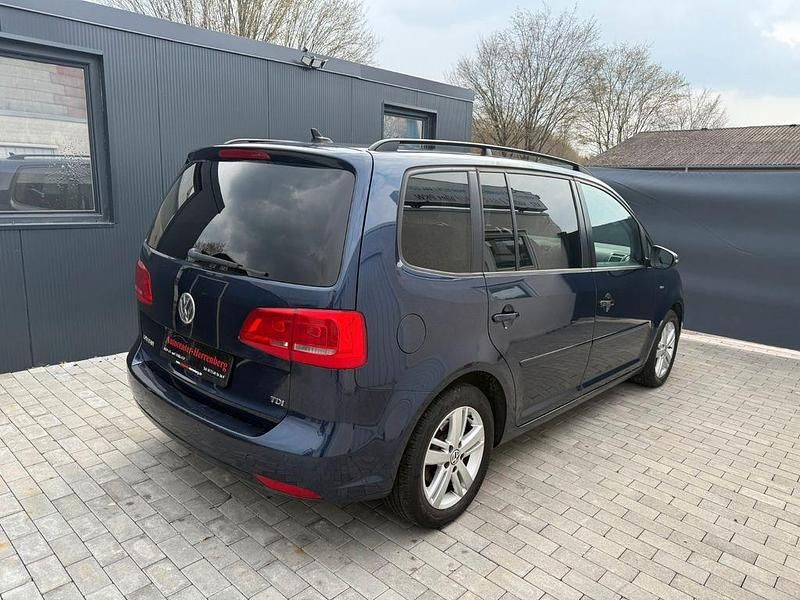 Gebraucht VW Touran Match 105 PS (77 kW) 2012 Blau Van / Kleinbus