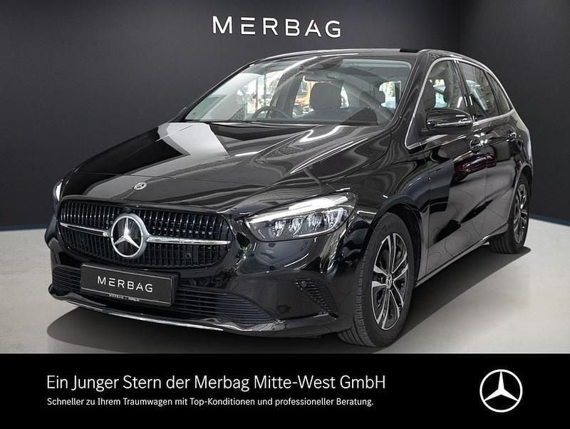 Lack kosmosschwarz Gebraucht 2024 Mercedes B180 Progressive Van / Kleinbus | 29.930 € (Guter Preis) - Bild 1/4