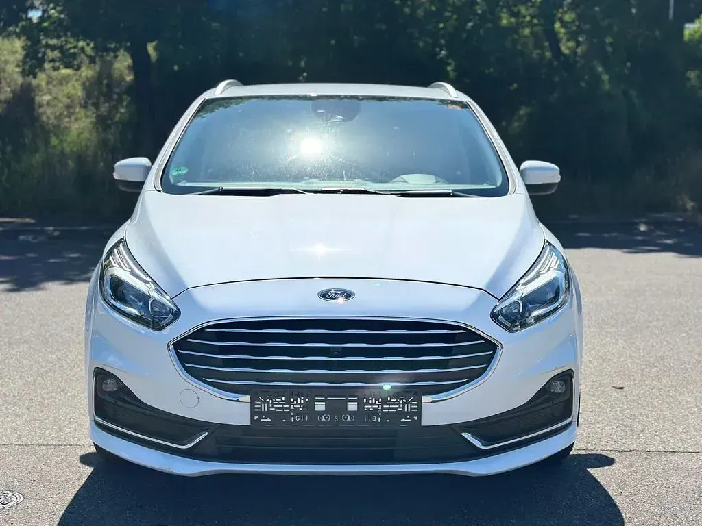 Gebraucht Ford S-MAX Titanium 190 PS (139 kW) 2019 Weiß Van / Kleinbus