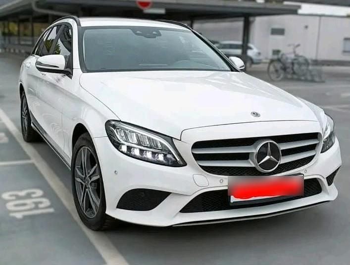 Weiß Gebraucht 2021 Mercedes C180 Kombi | 18.000 € (Guter Preis) - Bild 1/4