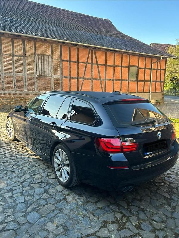 Gebraucht BMW 525 217 PS (159 kW) 2013 Blau Kombi