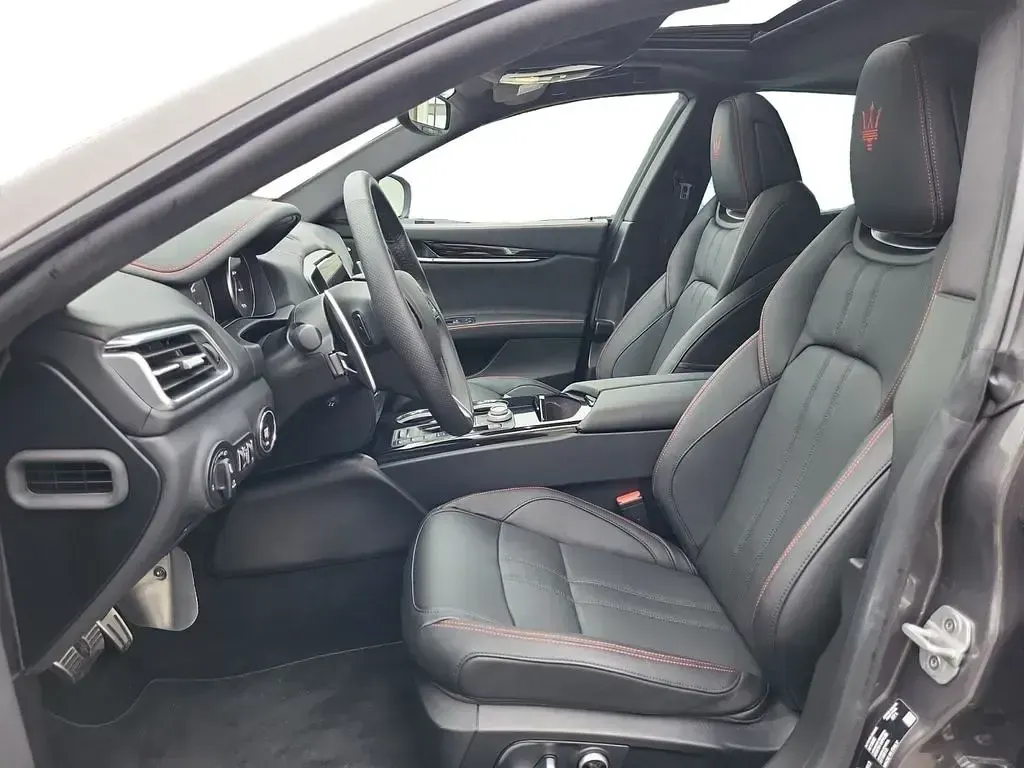 Gebraucht Maserati Ghibli 430 PS (316 kW) 2024 Grau Limousine