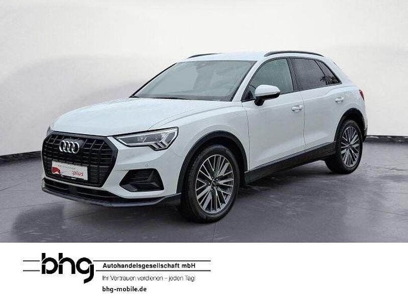 Gletscherweiß metallic Gebraucht 2024 Audi Q3 Advanced SUV | 35.420 € (Guter Preis) - Bild 1/4