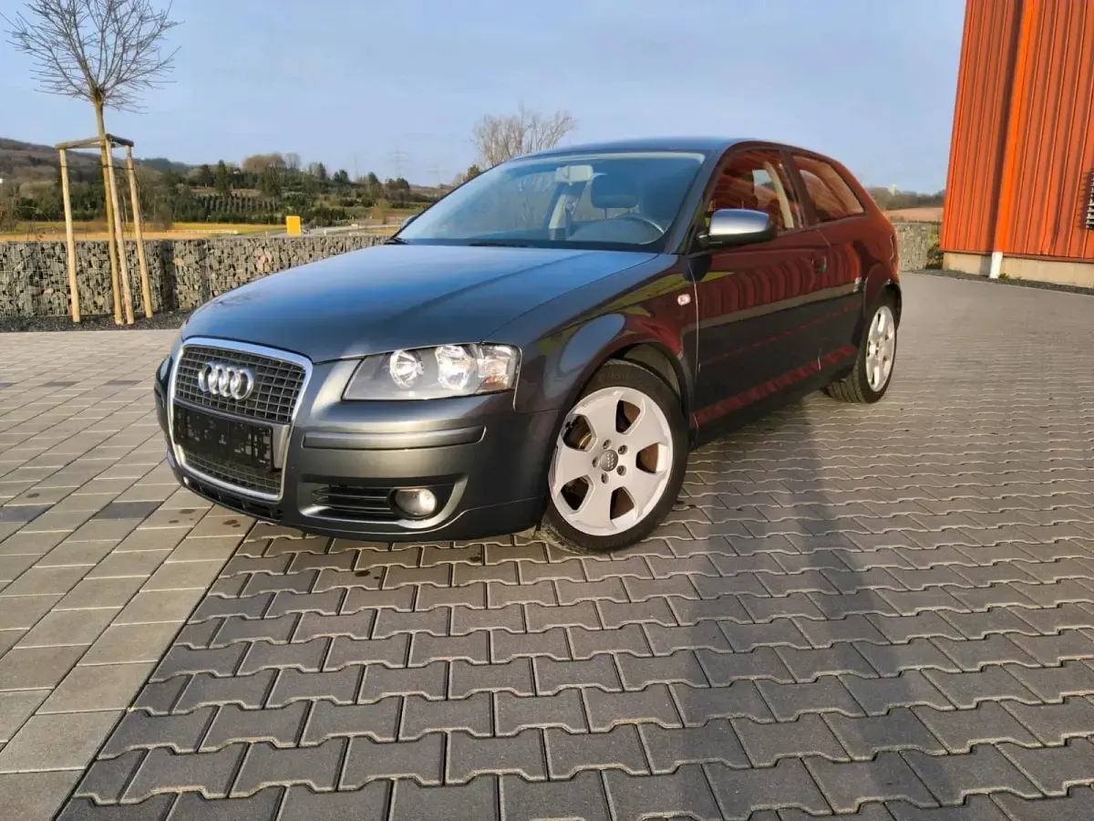 Second-hand Audi A3 Ambition 102 CP (75 kW) 2008 Gri Hatchback