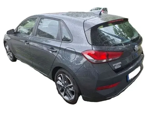 Gebraucht Hyundai i30 Trend 120 PS (88 kW) 2022 Silber / grau Limousine