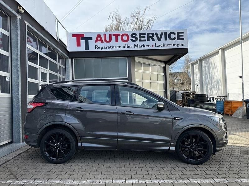 Gebraucht Ford Kuga ST 242 PS (177 kW) 2018 Grau SUV