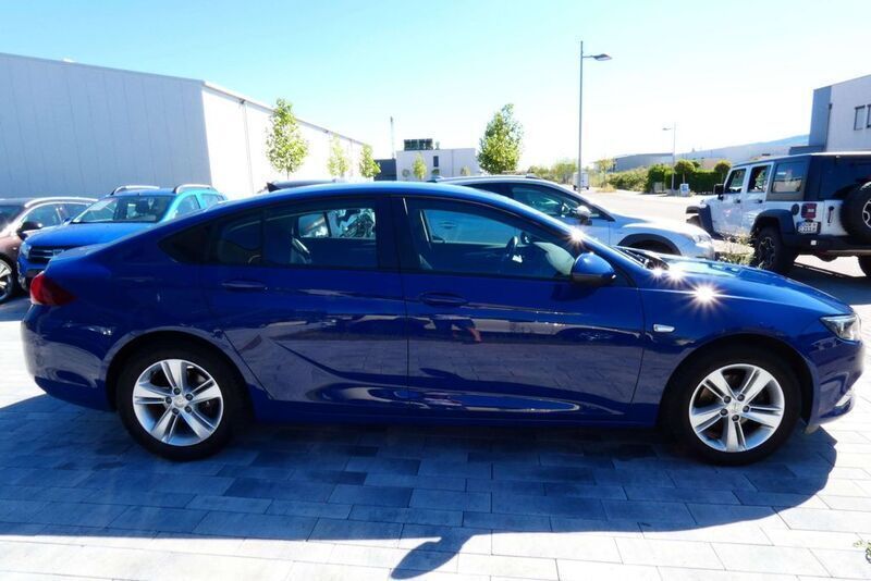 Gebraucht Opel Insignia Business Edition 136 PS (100 kW) 2019 Indigo blau Limousine
