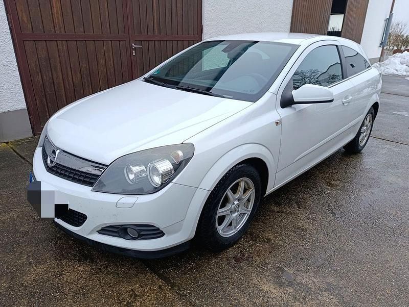 Gebraucht Opel Astra GTC 90 PS (66 kW) 2008 Weiß Limousine