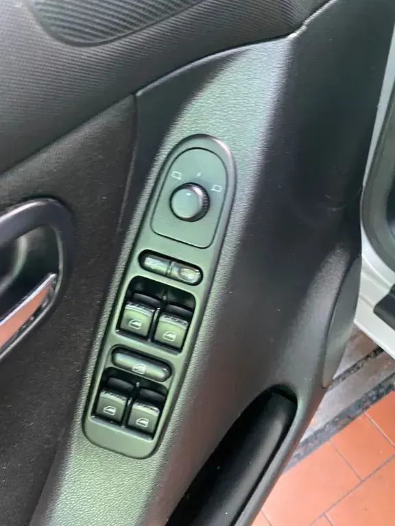 Gebraucht Seat Leon 143 PS (105 kW) 2003 Silber Kleinwagen