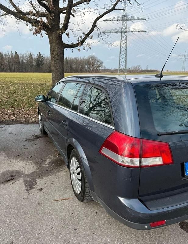 Blau Gebraucht 2007 Opel Vectra Kombi | 1.600 € (Guter Preis) - Bild 1/4