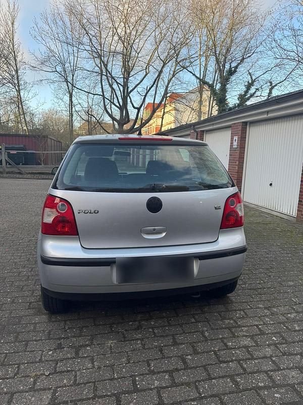 Gebraucht VW Polo 64 PS (47 kW) 2004 Silber Kleinwagen
