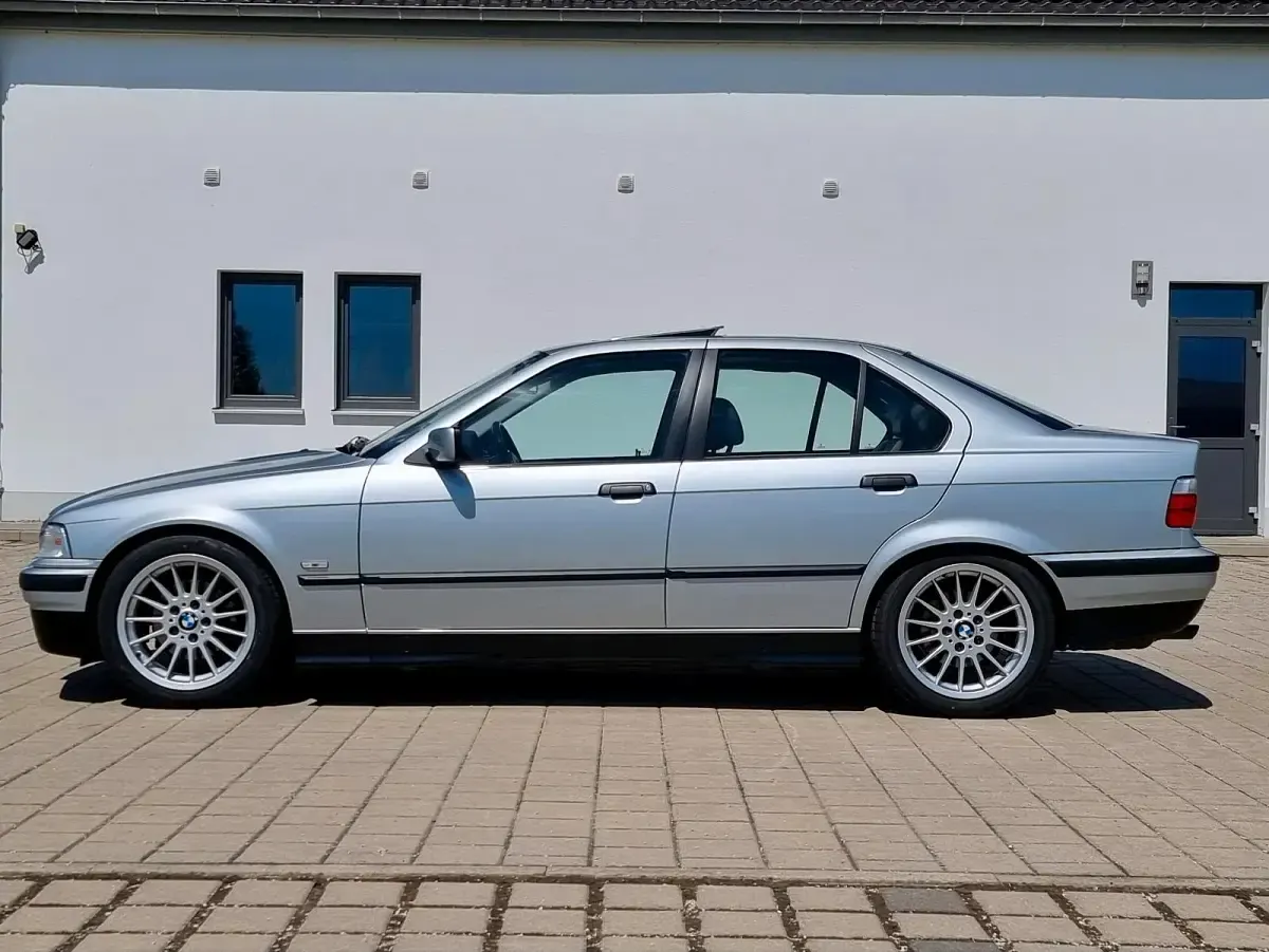 Gebraucht BMW 320 Exclusive 150 PS (110 kW) 1997 Silber Limousine
