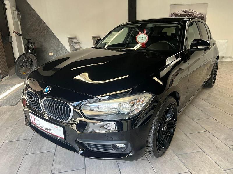 Schwarz Gebraucht 2016 BMW 116 Sport Line Kleinwagen | 9.550 € (Guter Preis) - Bild 1/4