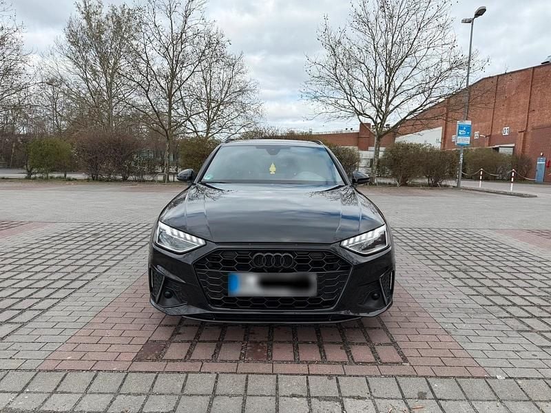 Gebraucht Audi A4 Black Edition 190 PS (139 kW) 2021 Schwarz Kombi