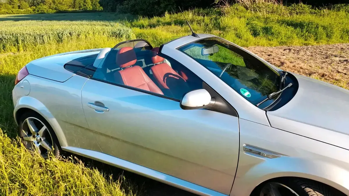 Gebraucht Opel Tigra 90 PS (66 kW) 2007 Grau Cabrio