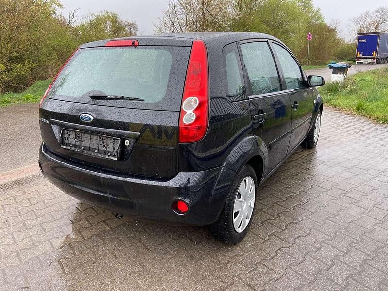 Gebraucht Ford Fiesta Style 69 PS (50 kW) 2007 Pantherschwarz metallic Kleinwagen