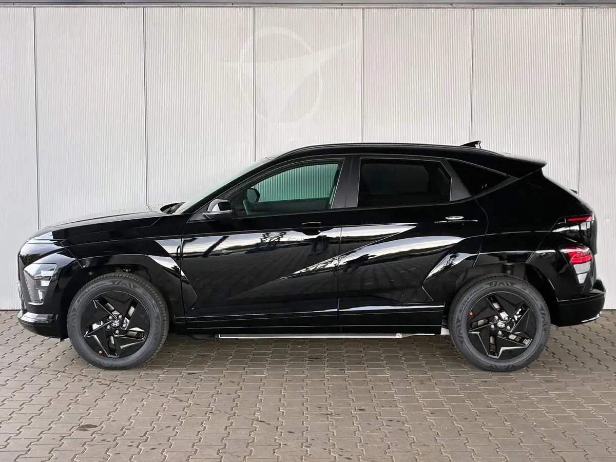 Neu Hyundai Kona Comfort 150 kW (204 PS) 2026 Abyss black SUV