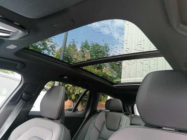 Gebraucht Volvo V60 145 PS (106 kW) 2024 Kombi