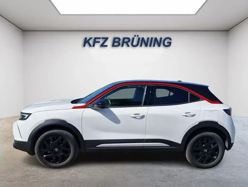 Gebraucht Opel Mokka 136 PS (100 kW) 2023 Jade weiß / dach schwarz SUV