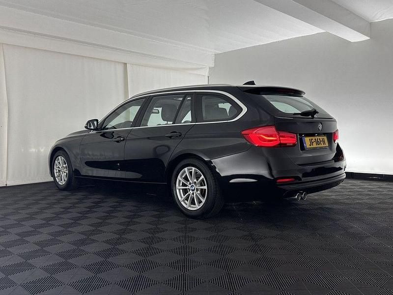 Gebraucht BMW 320 165 PS (121 kW) 2016 Schwarz Kombi