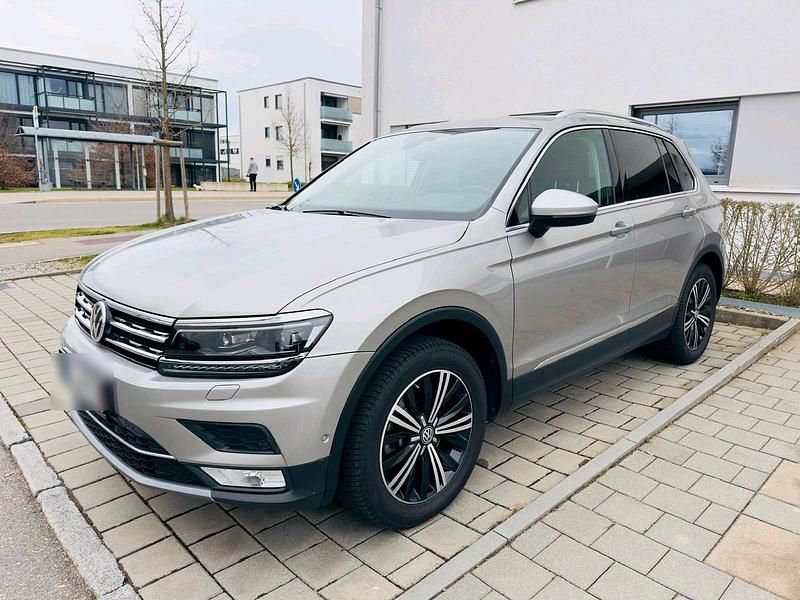 Grau Gebraucht 2016 VW Tiguan Highline SUV | 22.000 € (Teuer) - Bild 1/4