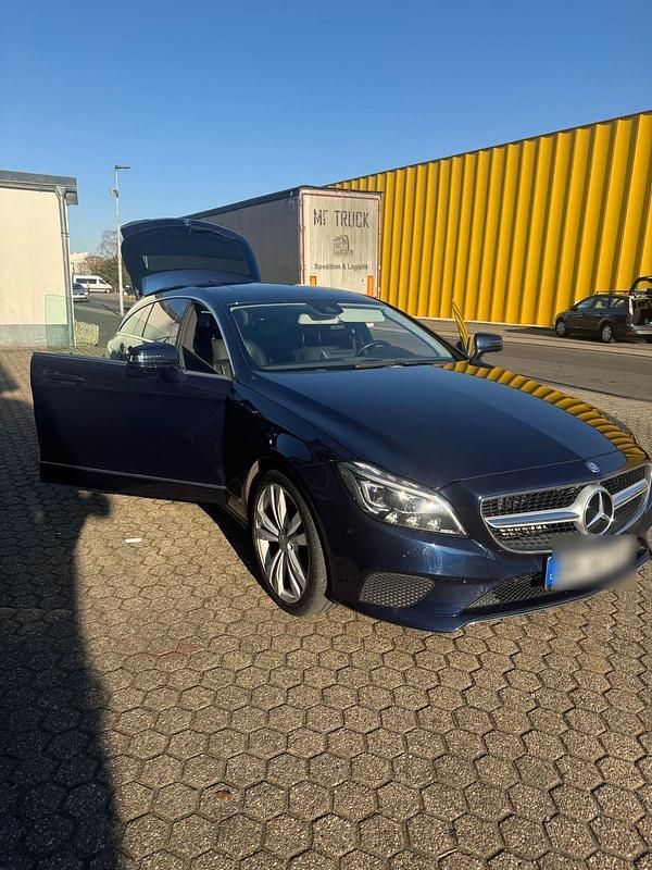 Blau Gebraucht 2016 Mercedes CLS220 Kombi | 17.500 € (Fairer Preis) - Bild 1/4