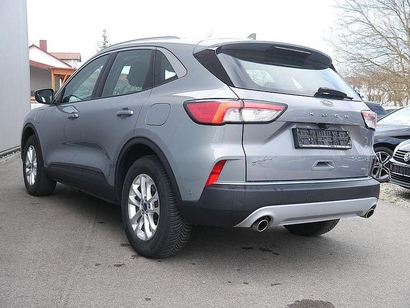 Gebraucht Ford Kuga Titanium 152 PS (111 kW) 2022 Silber SUV