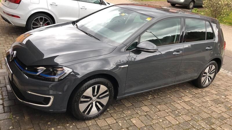 Grau Gebraucht 2018 VW e-Golf Kleinwagen | 11.100 € (Fairer Preis) - Bild 1/3