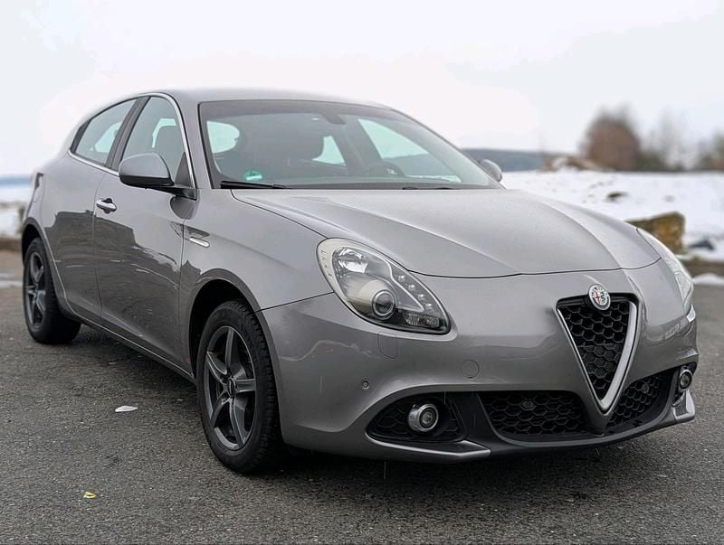 Gebraucht Alfa Romeo Giulietta Super 120 PS (88 kW) 2019 Grau Limousine
