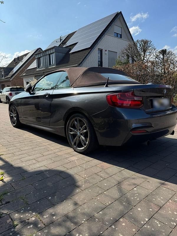 Gebraucht BMW M235 M Performance 326 PS (239 kW) 2017 Grau Cabrio