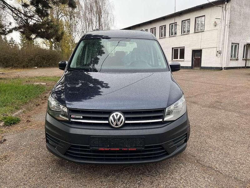 Gebraucht VW Caddy Trendline 122 PS (89 kW) 2019 Starlight blue Van / Kleinbus