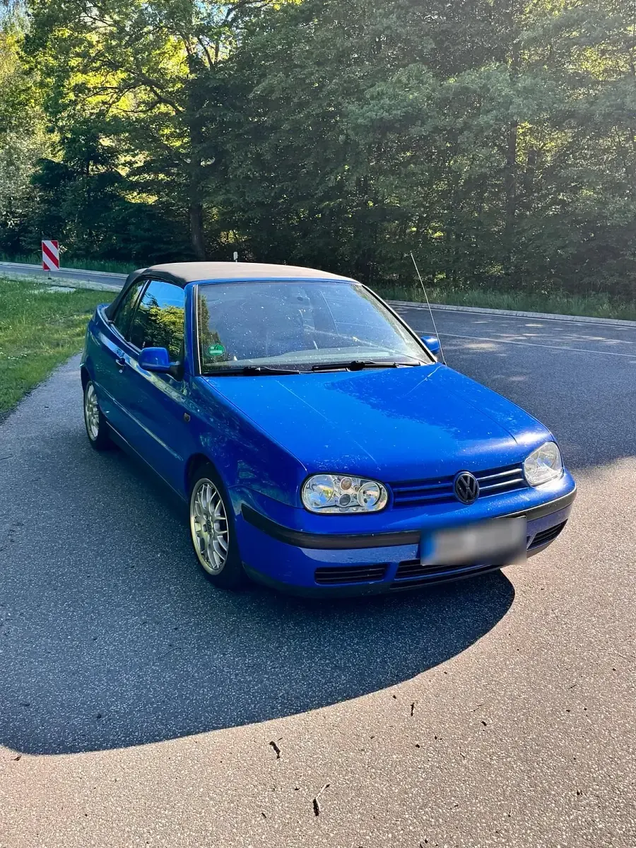 Gebraucht VW Golf 90 PS (66 kW) 2001 Blau Cabrio