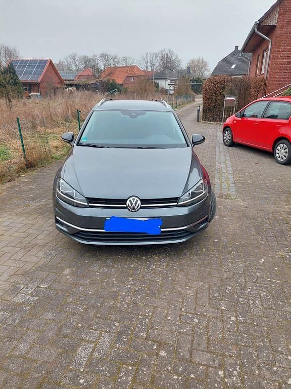 Grau Gebraucht 2019 VW Golf VII IQ Drive Kombi | 15.400 € (Fairer Preis) - Bild 1/4