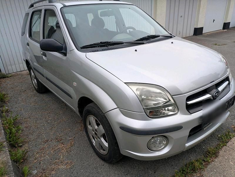 Silber Gebraucht 2006 Subaru Justy Kleinwagen | 1.200 € - Bild 1/4