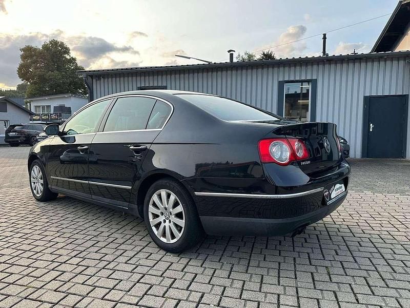 Gebraucht VW Passat Highline 150 PS (110 kW) 2006 Deep black perleffekt Limousine