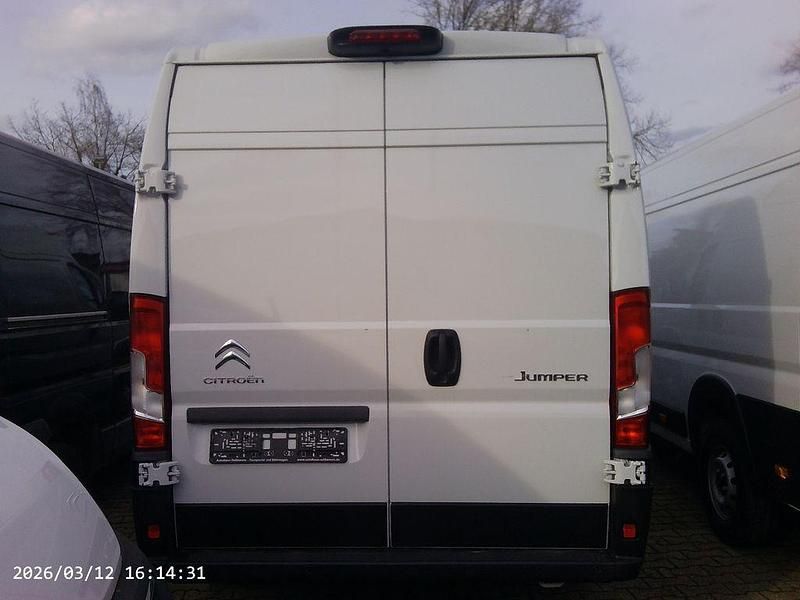Gebraucht Citroën Jumper 165 PS (121 kW) 2024 Weiß Van / Kleinbus