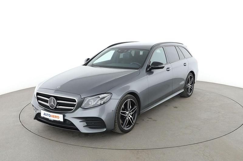Grau Gebraucht 2017 Mercedes E220 AMG line Kombi | 27.510 € (Teuer) - Bild 1/3