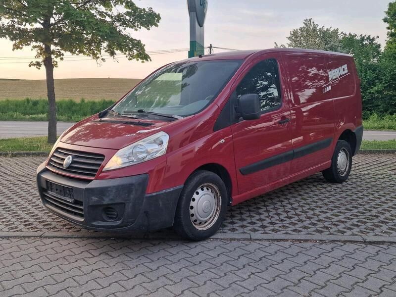 Rot Gebraucht 2007 Fiat Scudo Van / Kleinbus | 3.350 € (Guter Preis) - Bild 1/4